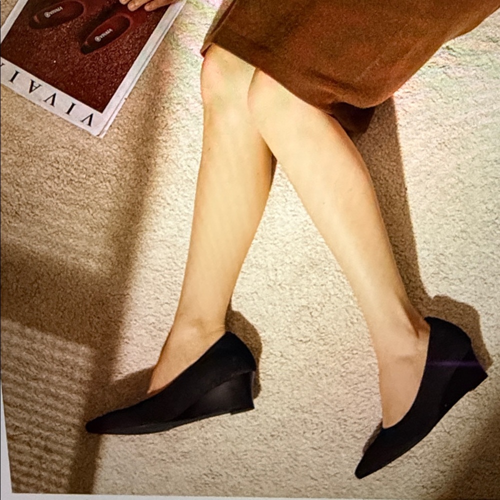 VIVAIA Women's Black Flats